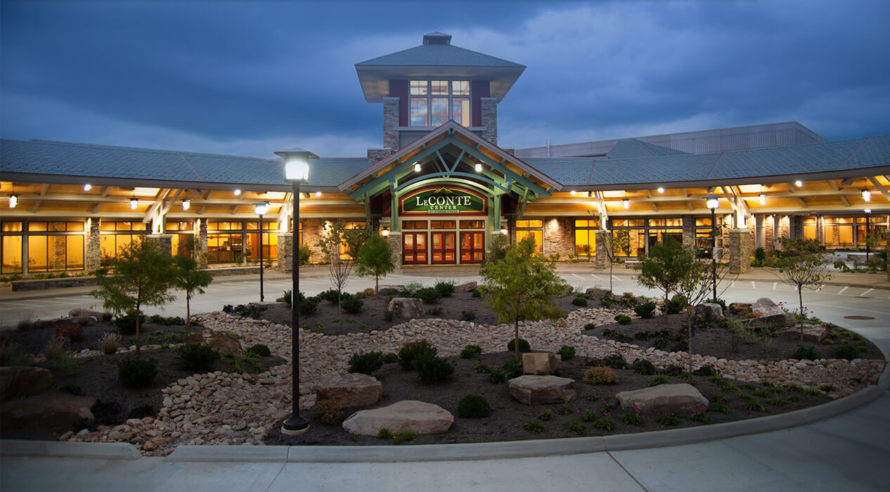 Hotels near LeConte Center at Pigeon Forge 